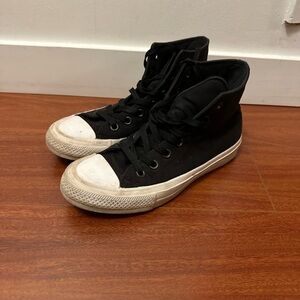 Converse with lunarlon size 7